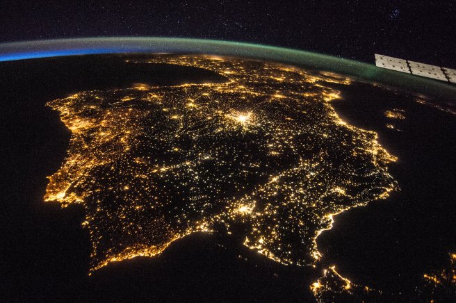 spain-europe-from-space-at-night-nasa.jpg